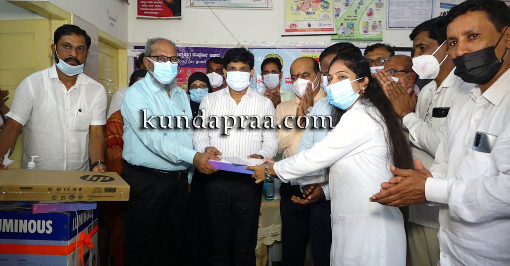 ಶಿರೂರು ಪ್ರಾಥಮಿಕ ಆರೋಗ್ಯ ಕೇಂದ್ರಕ್ಕೆ ಎಮ್.ಎಮ್.ಹೌಸ್ನಿಂದ ವಿವಿಧ ಸಲಕರಣೆ ಹಸ್ತಾಂತರ