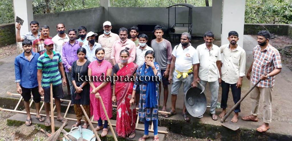 ಯಡ್ತಾಡಿ ಯುವವಾಹಿನಿ ಘಟಕದಿಂದ ರುದ್ರಭೂಮಿ ಸ್ವಚ್ಛತೆ