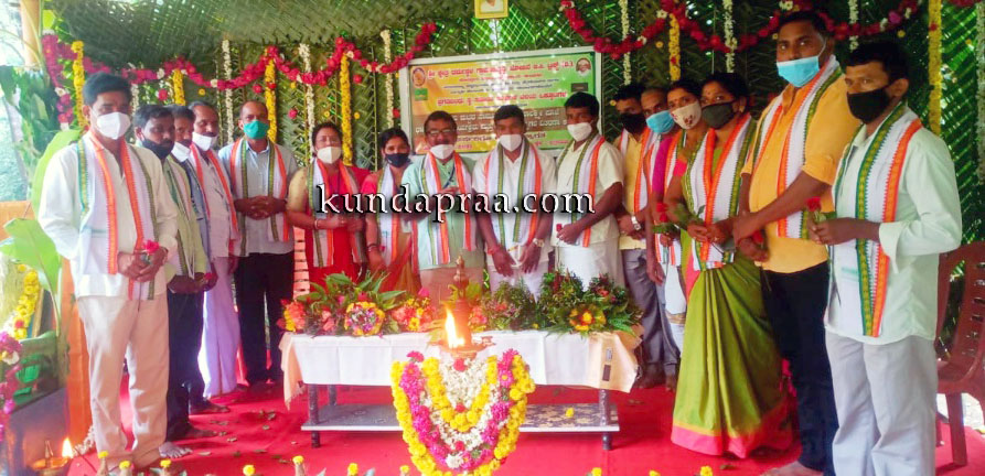 ಶ್ರೀ ಕ್ಷೇತ್ರ ಧರ್ಮಸ್ಥಳ ಗ್ರಾಮಾಭಿವೃದ್ಧಿ ಯೋಜನೆ ಮೆಕ್ಕೆ ಒಕ್ಕೂಟದಿಂದ ಸಾಮೂಹಿಕ ವರಮಹಾಲಕ್ಷ್ಮಿ ಪೂಜೆ