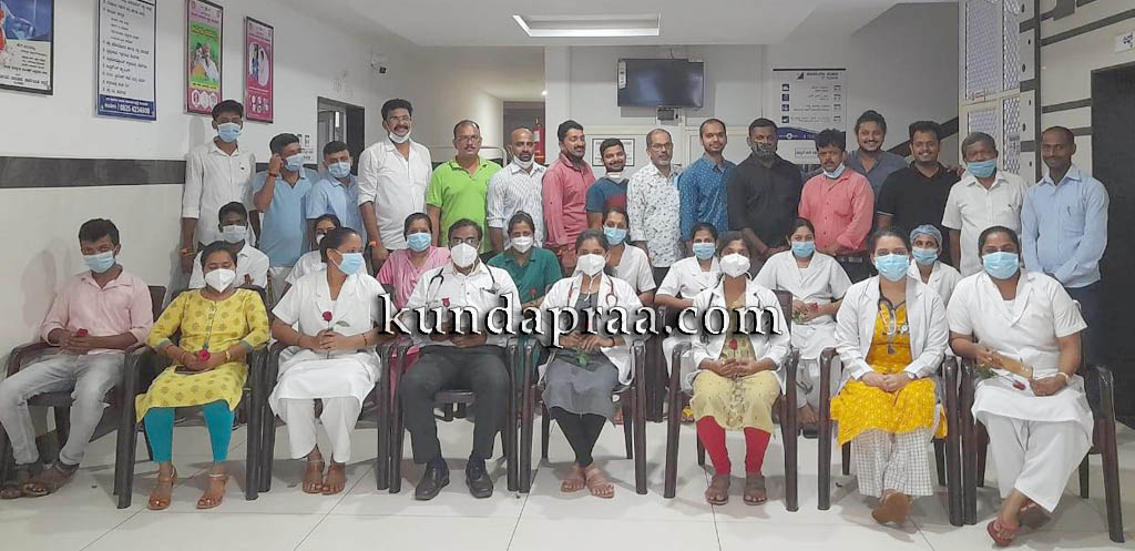 ಭಾರತ 100 ಕೋಟಿ ಲಸಿಕೆ ವಿತರಣೆ, ಕುಂದಾಪುರ ಕಲಾಕ್ಷೇತ್ರದಲ್ಲಿ ಸಂಭ್ರಮಾಚರಣೆ