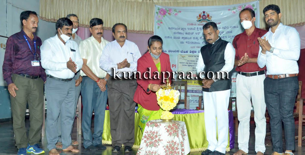 ಸಮಾಜದ ಕಟ್ಟ ಕಡೆಯ ವ್ಯಕ್ತಿಗೂ ಕಾನೂನು ಅರಿವು ಮೂಡಿಸಿ: ನ್ಯಾ. ಶರ್ಮಿಳಾ ಎಸ್.