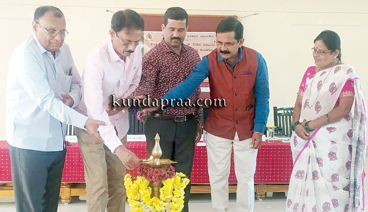 ಕೋಟೇಶ್ವರ: ಹಲಸಂಗಿ ಗೆಳೆಯರು ಮತ್ತು ಕನ್ನಡ, ಜನಪದ ಸಾಹಿತ್ಯ ವಿಶೇಷ ಉಪನ್ಯಾಸ