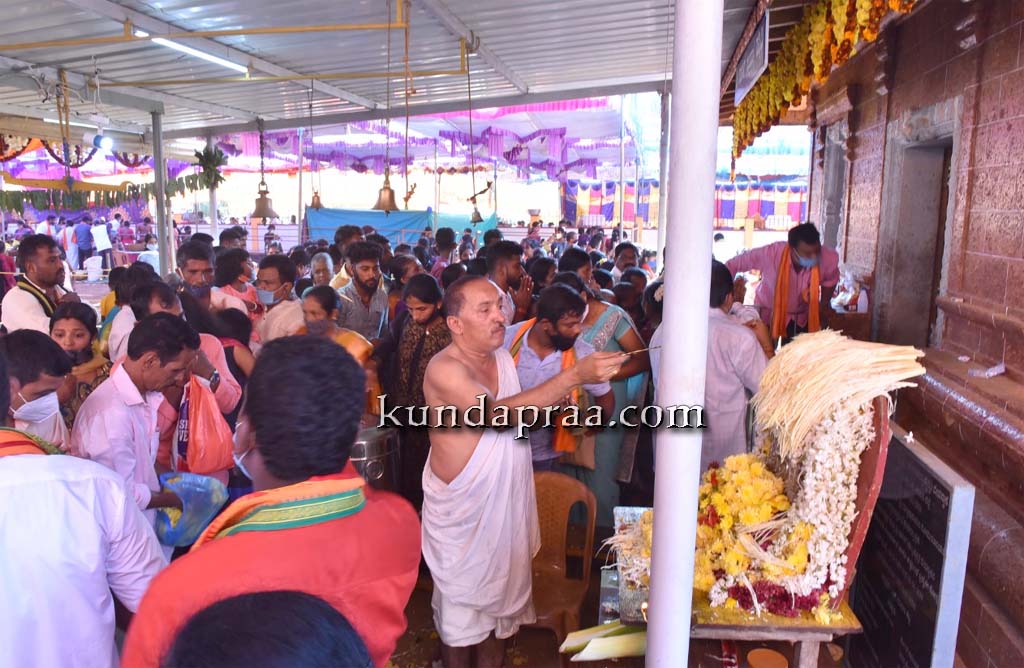 ಕಾಳಾವರ ಶ್ರೀ ಕಾಳಿಂಗ ಕ್ಷೇತ್ರದಲ್ಲಿ ಚಂಪಾಷಷ್ಠಿ ಸಂಪನ್ನ, ಸಹಸ್ರಾರು ಭಕ್ತರು ಭಾಗಿ