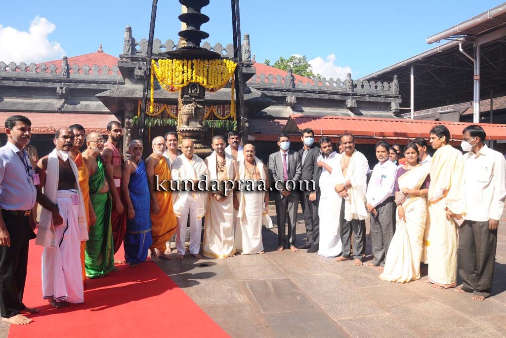 ಕೊಲ್ಲೂರು ಶ್ರೀ ಮೂಕಾಂಬಿಕಾ ದೇವಸ್ಥಾನಕ್ಕೆ ರಾಜ್ಯಪಾಲರ ಭೇಟಿ