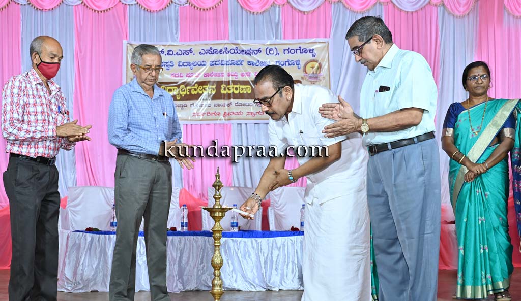 ಆತ್ಮವಿಶ್ವಾಸದಿಂದ ಮುನ್ನಡೆದಾಗಲೇ ಗುರಿ ತಲುಪಲು ಸಾಧ್ಯ: ದೇವರಾಯ ಶೇರುಗಾರ್