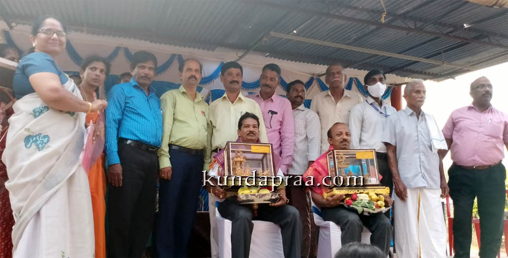 ಮದ್ದೋಡಿ ಶಾಲೆ: ವರ್ಗಾವಣೆಗೊಂಡ ಶಿಕ್ಷಕರಾದ ನಾಗೇಶ್ ಆಚಾರ್ಯ, ಸುಬ್ರಹ್ಮಣ್ಯ ಗಾಣಿಗರಿಗೆ ಬೀಳ್ಕೊಡುಗೆ