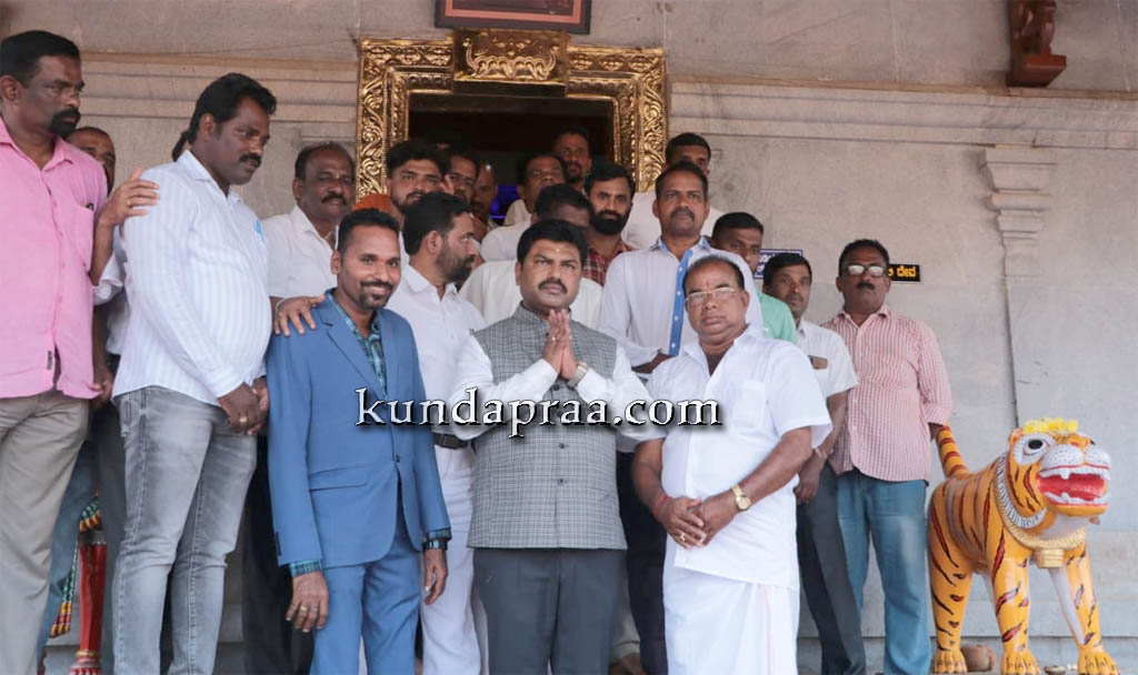 ನಾಕಟ್ಟೆ ಶ್ರೀ ಕೋಟಿ ಚೆನ್ನಯ್ಯ ಪಂಜುರ್ಲಿ ಗರಡಿಗೆ ಸಂಸದ ಬಿ. ವೈ. ರಾಘವೇಂದ್ರ ಭೇಟಿ