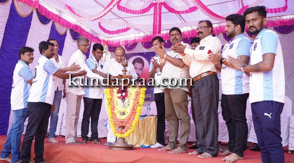 ಶ್ರೀರಾಮ್ ಕ್ರಿಕೆಟರ್ಸ್ ಸಮಾಜಮುಖಿ ಕಾರ್ಯ ಶ್ಲಾಘನೀಯ: ಮಾಜಿ ಶಾಸಕ ಕೆ. ಗೋಪಾಲ ಪೂಜಾರಿ