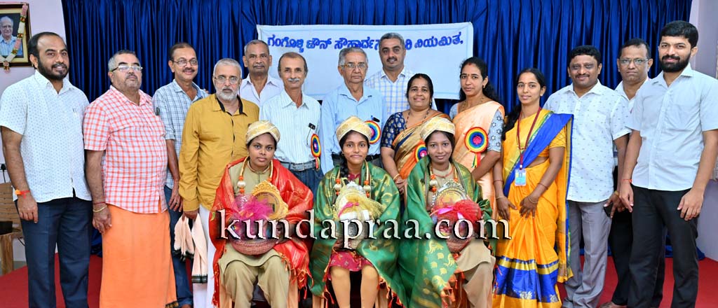 ಗಂಗೊಳ್ಳಿ ಅಂಚೆ ಕಛೇರಿಯ ಪೋಸ್ಟ್ಮ್ಯಾನ್ಗಳಿಗೆ ಸನ್ಮಾನ