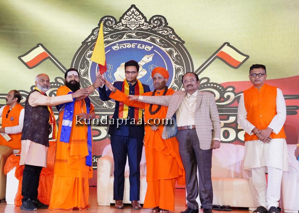 ದುಬೈನಲ್ಲಿ ಕರ್ನಾಟಕ ರಾಜ್ಯೋತ್ಸವ ಮತ್ತು ವಿಶ್ವ ಕನ್ನಡ ಹಬ್ಬ ಯಶಸ್ವಿ ಆಯೋಜನೆ