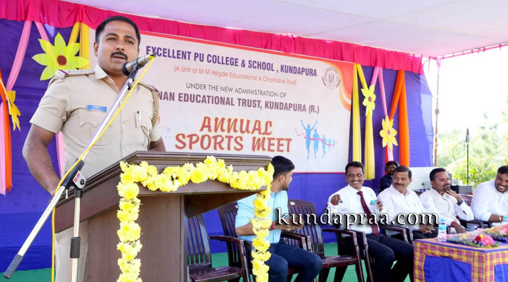 ಸೋಲು ಗೆಲುವಿಗೆ ಮುನ್ನಡಿ. ಎಕ್ಸಲೆಂಟ್ ಪಿಯು ಕಾಲೇಜು ಕ್ರೀಡಾಕೂಟ ಉದ್ಘಾಟಿಸಿ ಪಿಎಸೈ ಮಧು ಬಿ. ಇ.