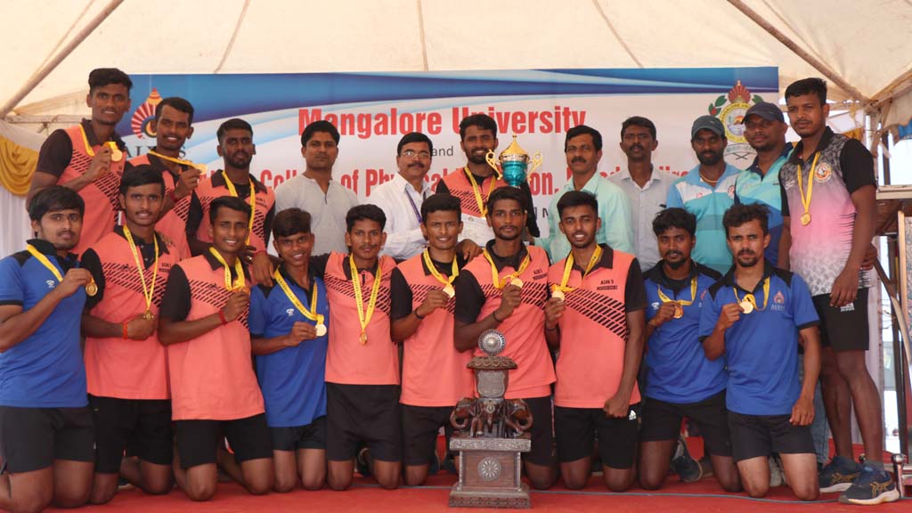 ಅಂತರಕಾಲೇಜು ಪುರುಷರ ಖೋಖೋ ಚಾಂಪಿಯನ್ಶಿಪ್: ಆಳ್ವಾಸ್ಗೆ ಸತತ 14ನೇ ಬಾರಿ ಸಮಗ್ರ ಪ್ರಶಸ್ತಿ