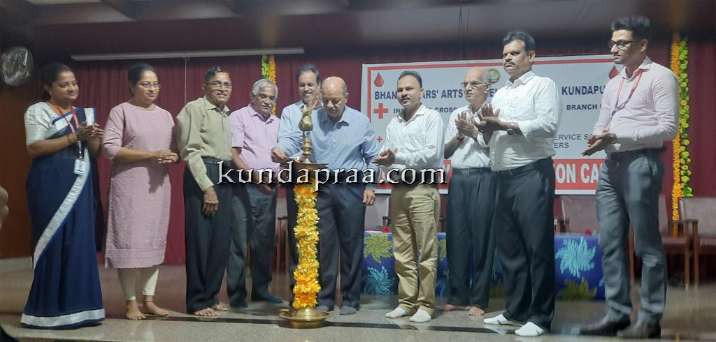 ಭಂಡಾರ್ಕಾರ್ಸ್ ಪದವಿ ಕಾಲೇಜಿನಲ್ಲಿ ರಕ್ತದಾನ ಶಿಬಿರ