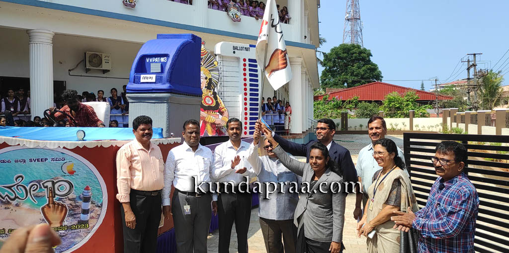 ಮತ ಮಾರಿಕೊಳ್ಳಬೇಡಿ: ನ್ಯಾ.ಶಾಂತವೀರ ಶಿವಪ್ಪ