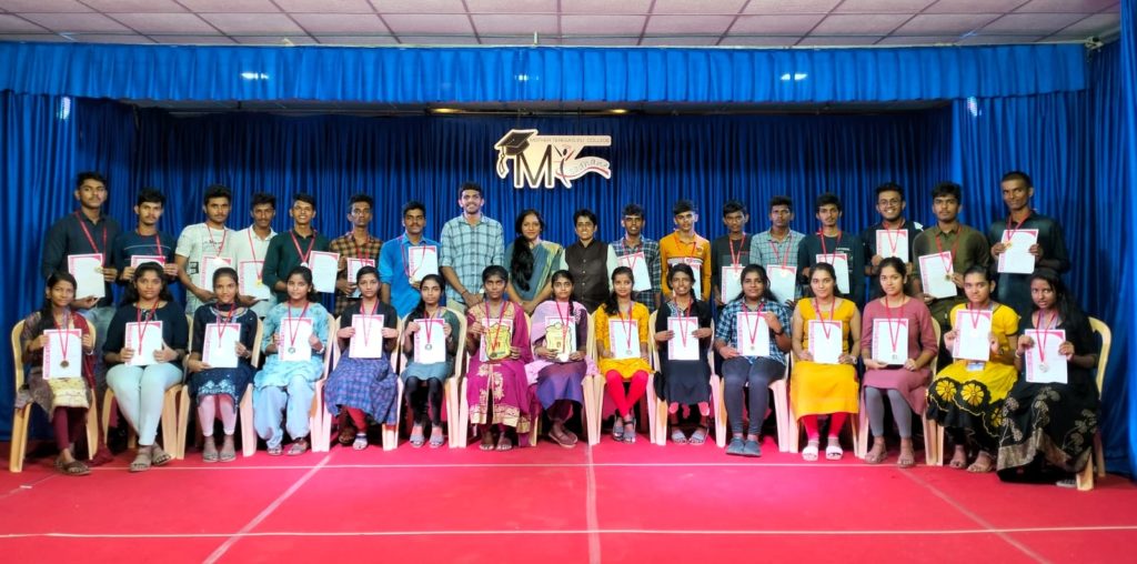 ಶಂಕರನಾರಾಯಣ ಮದರ್ ತೆರೆಸಾ ಪಿಯು ಕಾಲೇಜು: ಸಾಧಕ ವಿದ್ಯಾರ್ಥಿಗಳಿಗೆ ಸನ್ಮಾನ