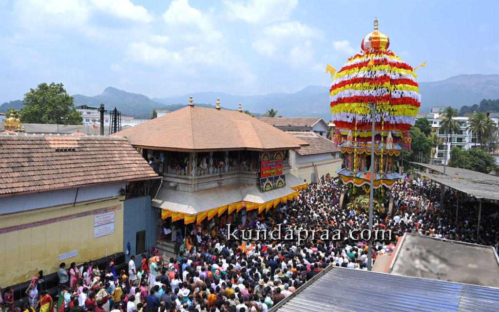 ಕೊಲ್ಲೂರು: ಶ್ರೀ ಮೂಕಾಂಬಿಕಾ ದೇವಸ್ಥಾನದ ಮನ್ಮಹಾರಥೋತ್ಸವ ಸಂಪನ್ನ