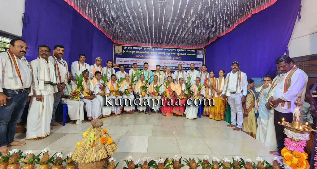 ಬೈಂದೂರಿನಲ್ಲಿ ಹಿರಿಯ ಭಜನಾ ಹಾಡುಗಾರರಿಗೆ ಸನ್ಮಾನ