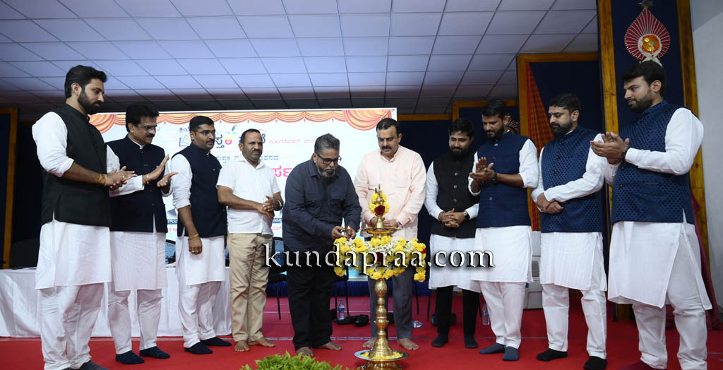 ಕ್ರಿಯೇಟಿವ್ ಕಾಲೇಜಿನಲ್ಲಿ 15 ಪುಸ್ತಕಗಳ ಲೋಕಾರ್ಪಣೆ