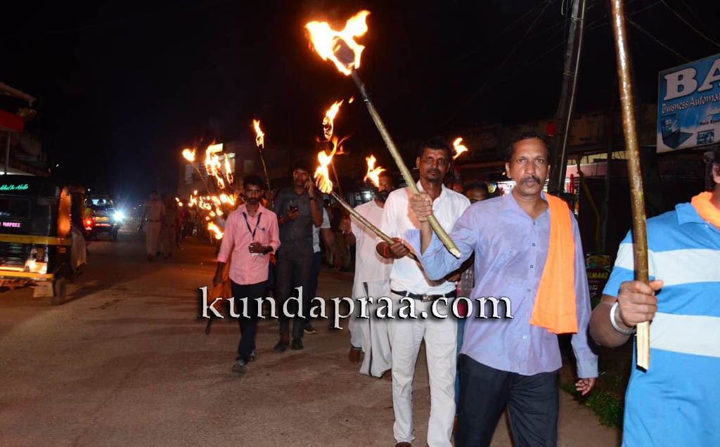 ಹಿಂದು ಜಾಗರಣ ವೇದಿಕೆ: ಅಖಂಡ ಭಾರತ ಸಂಕಲ್ಪ ದಿನ ಮತ್ತು ಪಂಜಿನ ಮೆರವಣಿಗೆ