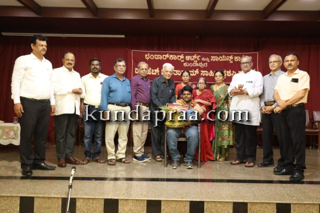 ಮೌಢ್ಯವನ್ನು ಮೌಲ್ಯವಾಗಿ ಭಿತ್ತುತ್ತಿರುವುದು ಆತಂಕಕಾರಿ: ಕಥೆಗಾರ ದಯಾನಂದ