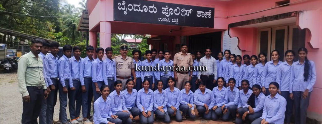 ತೆರೆದ ಮನೆ ಕಾನೂನು ಅರಿವು ಕಾರ್ಯಕ್ರಮದಲ್ಲಿ ಶುಭದಾ ಆಂಗ್ಲ ಮಾಧ್ಯಮ ಶಾಲೆಯ ವಿದ್ಯಾರ್ಥಿಗಳು