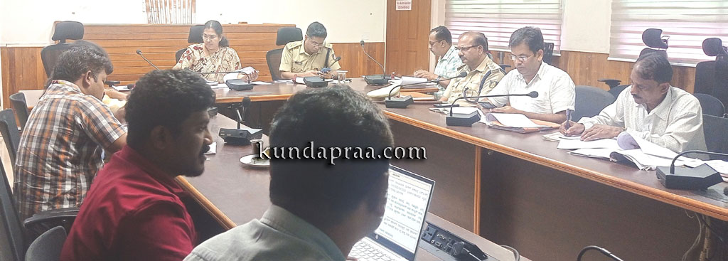 ಮ್ಯಾನ್ಯುಯಲ್ ಸ್ಕ್ಯಾವೆಂಜರ್ಸ್ ವೃತ್ತಿಯನ್ನು ಈ ಹಿಂದೆ ನಿರ್ವಹಿಸುತ್ತಿದ್ದವರಿಗೆ ಪುನರ್ವಸತಿ ಕಲ್ಪಿಸಿ: ಜಿಲ್ಲಾಧಿಕಾರಿ