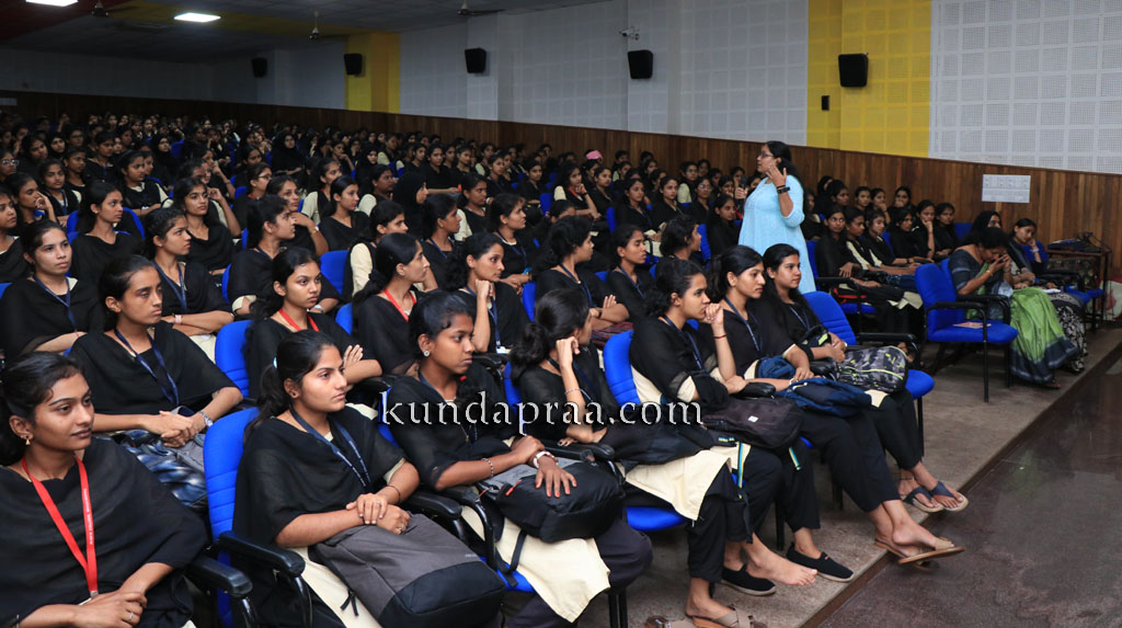 ಗರ್ಭಕಂಠದ ಕ್ಯಾನ್ಸರ್ ಮತ್ತು ಎಚ್ಪಿವಿ ಲಸಿಕೆ ಬಗ್ಗೆ ಆಳ್ವಾಸ್ನಲ್ಲಿ ಅರಿವು ಕಾರ್ಯಕ್ರಮ