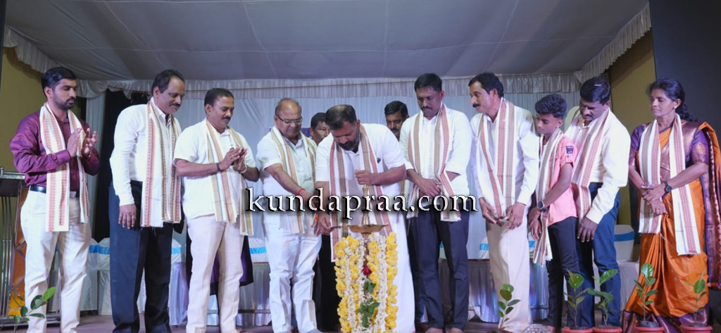 ಕೊಡೇರಿ ಹಿರಿಯ ಪ್ರಾಥಮಿಕ ಶಾಲೆಯ ವಿದ್ಯಾರ್ಥಿಗಳ ಮತ್ತು ಹಳೆ ವಿದ್ಯಾರ್ಥಿಗಳ ವಾರ್ಷಿಕೋತ್ಸವ