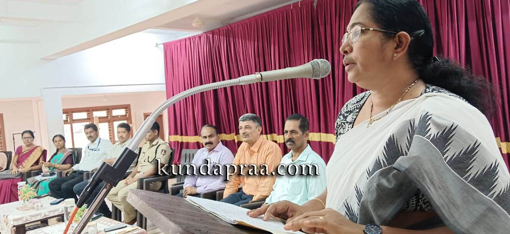 ವಿದ್ಯಾರ್ಥಿಗಳು ಎಸ್ಎಸ್ಎಲ್ಸಿ ಪರೀಕ್ಷೆಯನ್ನು ಆತ್ಮವಿಶ್ವಾಸದಿಂದ ಎದುರಿಸುವ ಮನೋಭಾವ ಹೊಂದಲಿ: ಜಿಲ್ಲಾಧಿಕಾರಿ