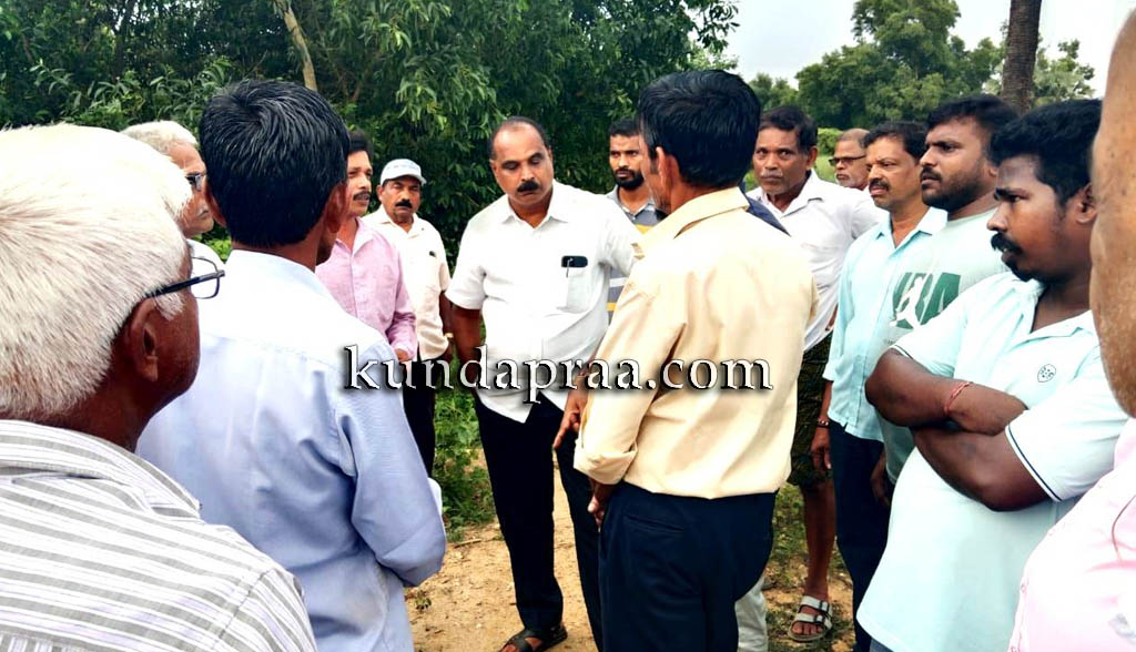 ನಾಗರಮಠ – ಮರಳುಗಾರಿಕೆ, ಅಧಿಕಾರಿಗಳಿಗೆ ಶಾಸಕರಿಂದ ತರಾಟೆ