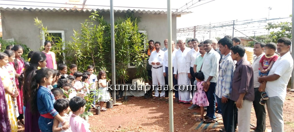 ವತ್ತಿನೆಣೆ ಶ್ರೀ ಗುರು ರಾಘವೇಂದ್ರ ವನದಲ್ಲಿ ಶಿಶುಮಂದಿರದ ಪುಟಾಣಿಗಳಿಂದ ವನಮಹೋತ್ಸವ