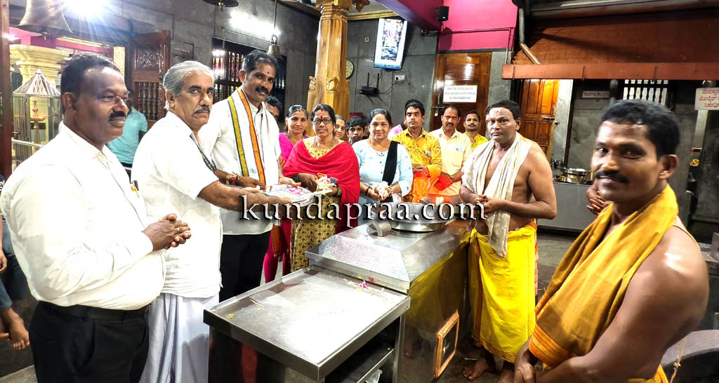 ಕೋಟ ಅಮೃತೇಶ್ವರೀ ದೇಗುಲದಲ್ಲಿ ದಿನೇಶ್ ಗಾಣಿಗ ಅವರಿಗೆ ಗೌರವ