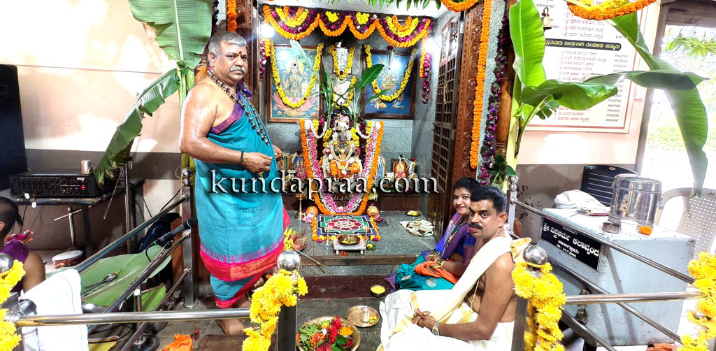 ಚೇಂಪಿ ವಿಶ್ವಜ್ಯೋತಿ ಮಹಿಳಾ ಬಳಗದಿಂದ ಶ್ರೀ ವರಮಹಾಲಕ್ಷ್ಮೀ ಪೂಜೆ