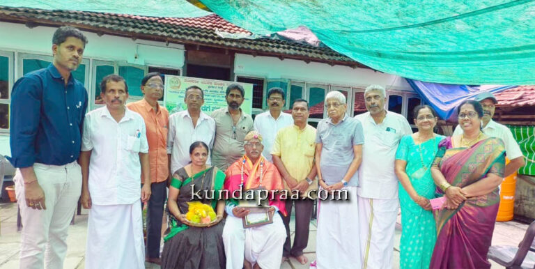 ಪಂಚವರ್ಣದ ರೈತರೆಡೆಗೆ ನಮ್ಮ ನಡಿಗೆ: ಪಾರಂಪಳ್ಳಿ ಸುರೇಶ್ ಉಪಾಧ್ಯಾಗೆ ಗೌರವ