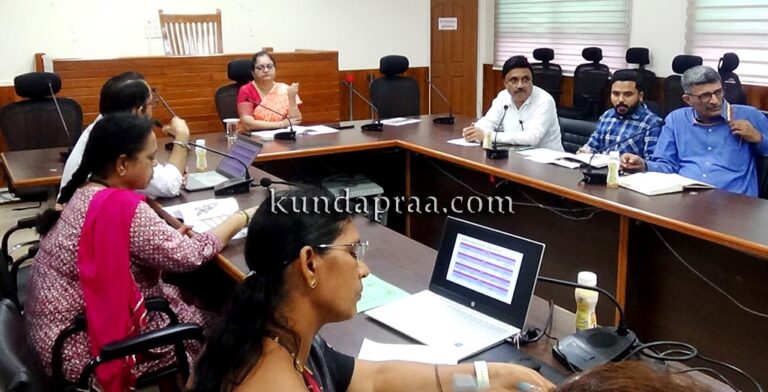 ಜನಸಾಮಾನ್ಯರಲ್ಲಿ ಸಾಂಕ್ರಾಮಿಕ ರೋಗಗಳು ಹರಡದಂತೆ ಅರಿವು ಮೂಡಿಸಿ: ಜಿಲ್ಲಾಧಿಕಾರಿ