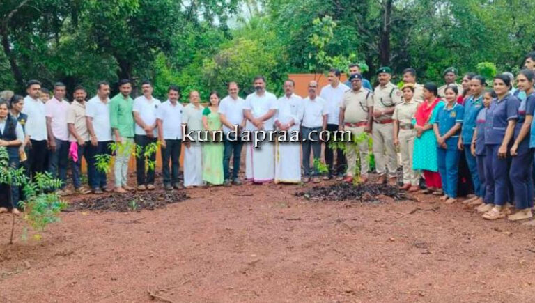 ಕುಂದಾಪುರ: 250ಕ್ಕೂ ಹೆಚ್ಚು ಅಪರೂಪದ ಪ್ರಬೇಧಗಳ ಚಿತ್ರಕೂಟ ಔಷಧಿ ವನ ಉದ್ಘಾಟನೆ