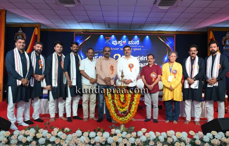 ಕ್ರಿಯೇಟಿವ್ ಪುಸ್ತಕ ಧಾರೆ: ಖ್ಯಾತ ಪತ್ರಕರ್ತ ಅಜಿತ್ ಹನುಮಕ್ಕನವರ್ ಭಾಗಿ