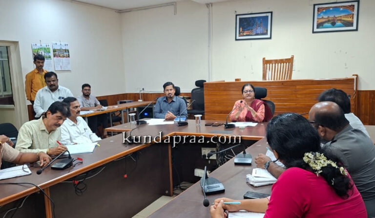 ಎಸ್.ಐ.ಆರ್ ಅರ್ಜಿಗಳನ್ನು ಸಾರ್ವಜನಿಕರು ತ್ವರಿತವಾಗಿ ಮತಗಟ್ಟೆ ಅಧಿಕಾರಿಗಳಿಗ ನೀಡಿ: ಜಿಲ್ಲಾಧಿಕಾರಿ