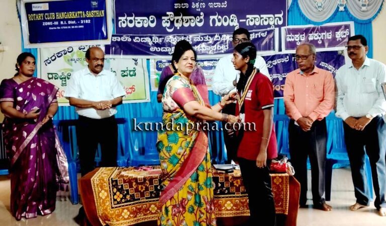 ಸರಕಾರಿ ಪ್ರೌಢಶಾಲೆ ಗುಂಡ್ಮಿ ಸಾಸ್ತಾನ: ಇಂಟ್ರ್ಯಾಕ್ಟ್ ಕ್ಲಬ್ ಪದಪ್ರದಾನ