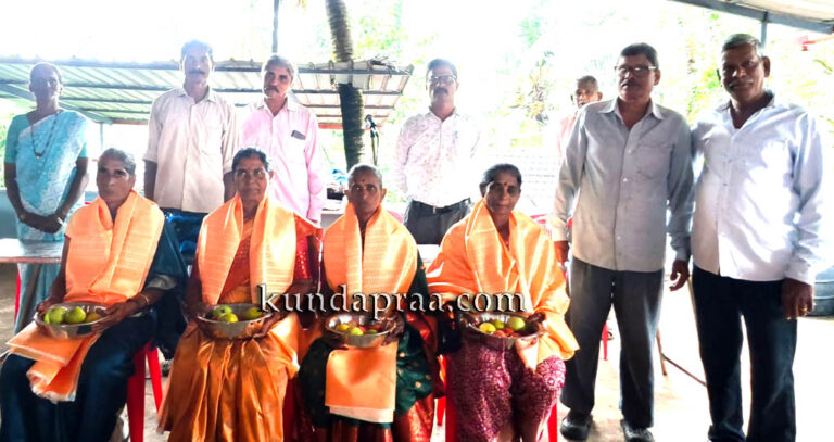 ನಮ್ಮಗೆ ಸರಕಾರದ ಪ್ರೋತ್ಸಾಹಧನ ಬೇಡ ಕನಿಷ್ಟ ದಿನಗೂಲಿ ನೀಡಿ: ಹೈನುಗಾರರ ಬೇಡಿಕೆ