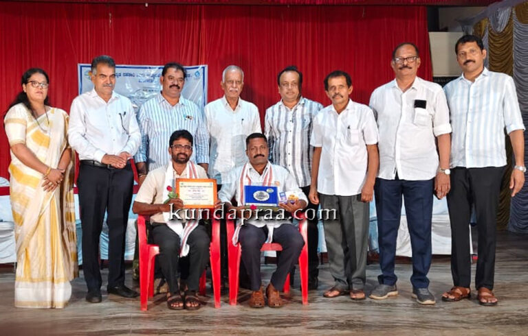ಕೊಮೆ ಹಾಲು ಉತ್ಪಾದಕರ ಸಹಕಾರಿ ಸಂಘಕ್ಕೆ ತಾಲೂಕಿನ ಉತ್ತಮ ಗುಣಮಟ್ಟದ ಸಂಘ ಪ್ರಶಸ್ತಿ