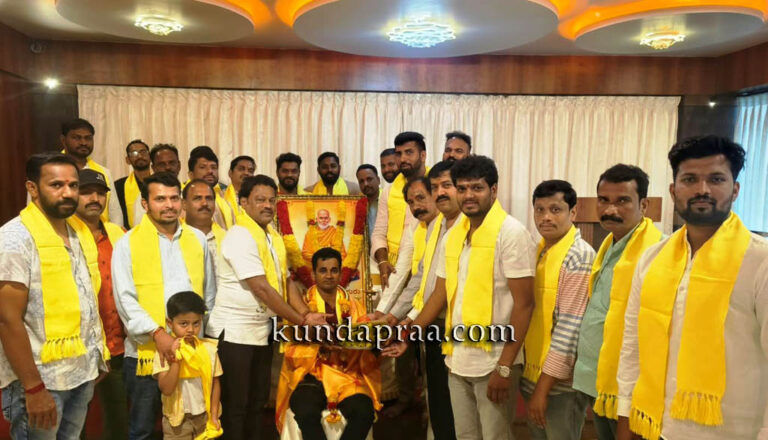 ಬಿಲ್ಲವ ಯುವ ಬ್ರಿಗೇಡ್ನ ಪೂರ್ವಭಾವಿ ಸಭೆಯಲ್ಲಿ ಕರಾವಳಿಯ ಹಾಸ್ಯ ಕಲಾವಿದ ಬಸವ ಪೂಜಾರಿಗೆ ಸನ್ಮಾನ